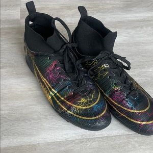 Black Indoor Soccer Cleats with Multicolor Crackle EUC Men’s 10